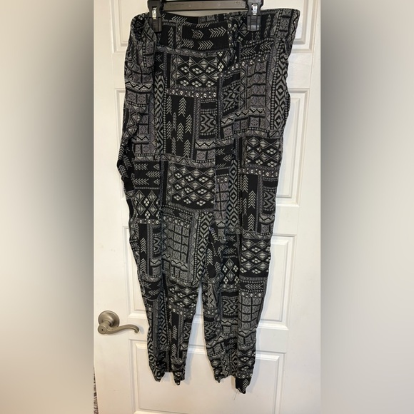 Jessica Simpson pants - Picture 1 of 5